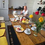 Bed & Breakfast Colosseum Zen House Bucharest