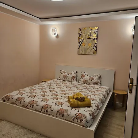 Colosseum B&B 부쿠레슈티